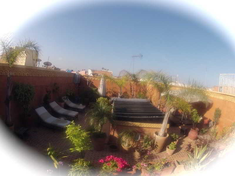 The Repose Hotel Salé Bagian luar foto