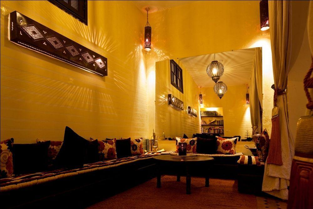 The Repose Hotel Salé Bagian luar foto