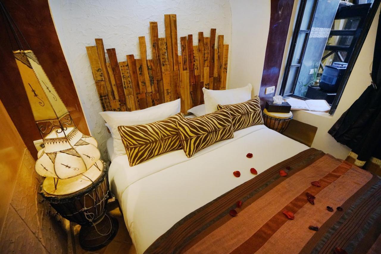 The Repose Hotel Salé Bagian luar foto