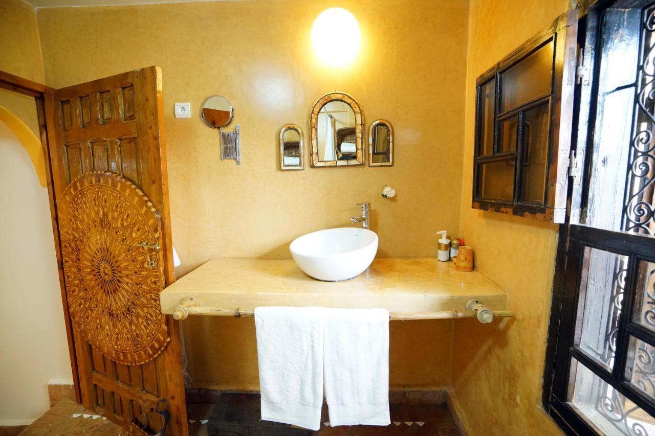 The Repose Hotel Salé Bagian luar foto